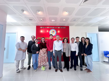 CHÀO MỪNG ĐOÀN CÔNG TÁC TRƯỜNG ĐẠI HỌC VINUNI ĐẾN THĂM VÀ LÀM VIỆC VỚI HỆ THỐNG Y TẾ HOÀNG LONG